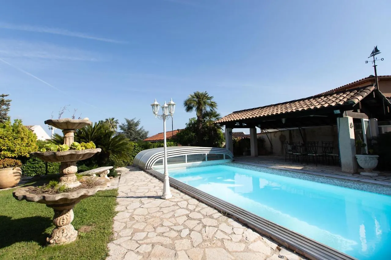 La Vahine - Apartments & Pool Vallauris
