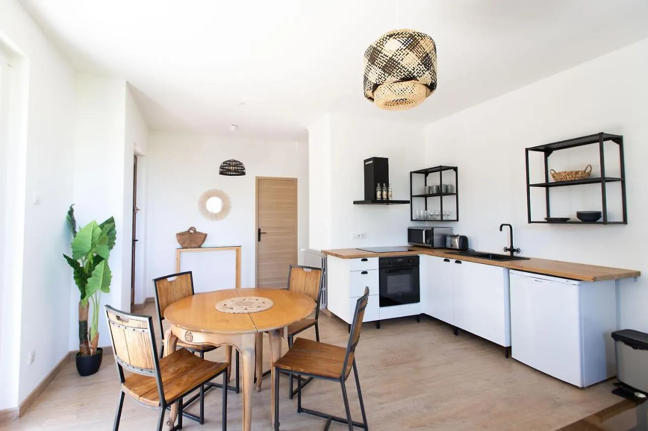 La Vahine - Apartments & Pool Vallauris 0*,